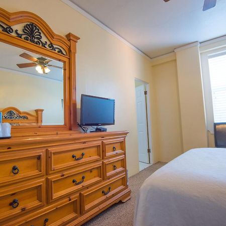 Pismo Beach Hotel Room photo