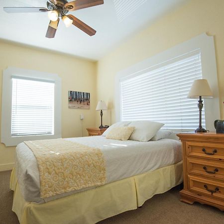 Pismo Beach Hotel Room photo