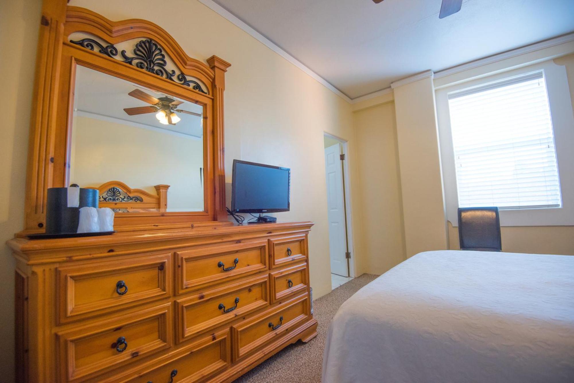 Pismo Beach Hotel Room photo