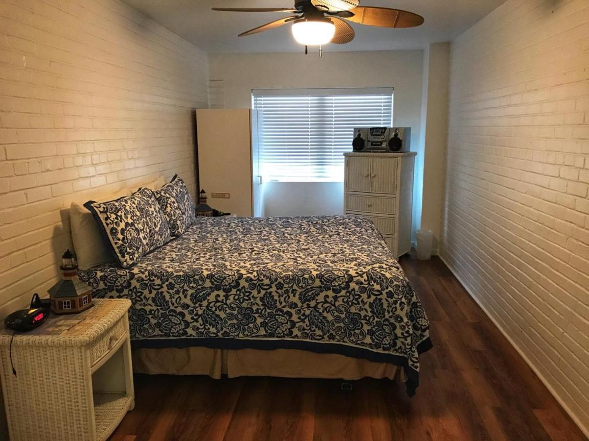 Pismo Beach Hotel Room photo