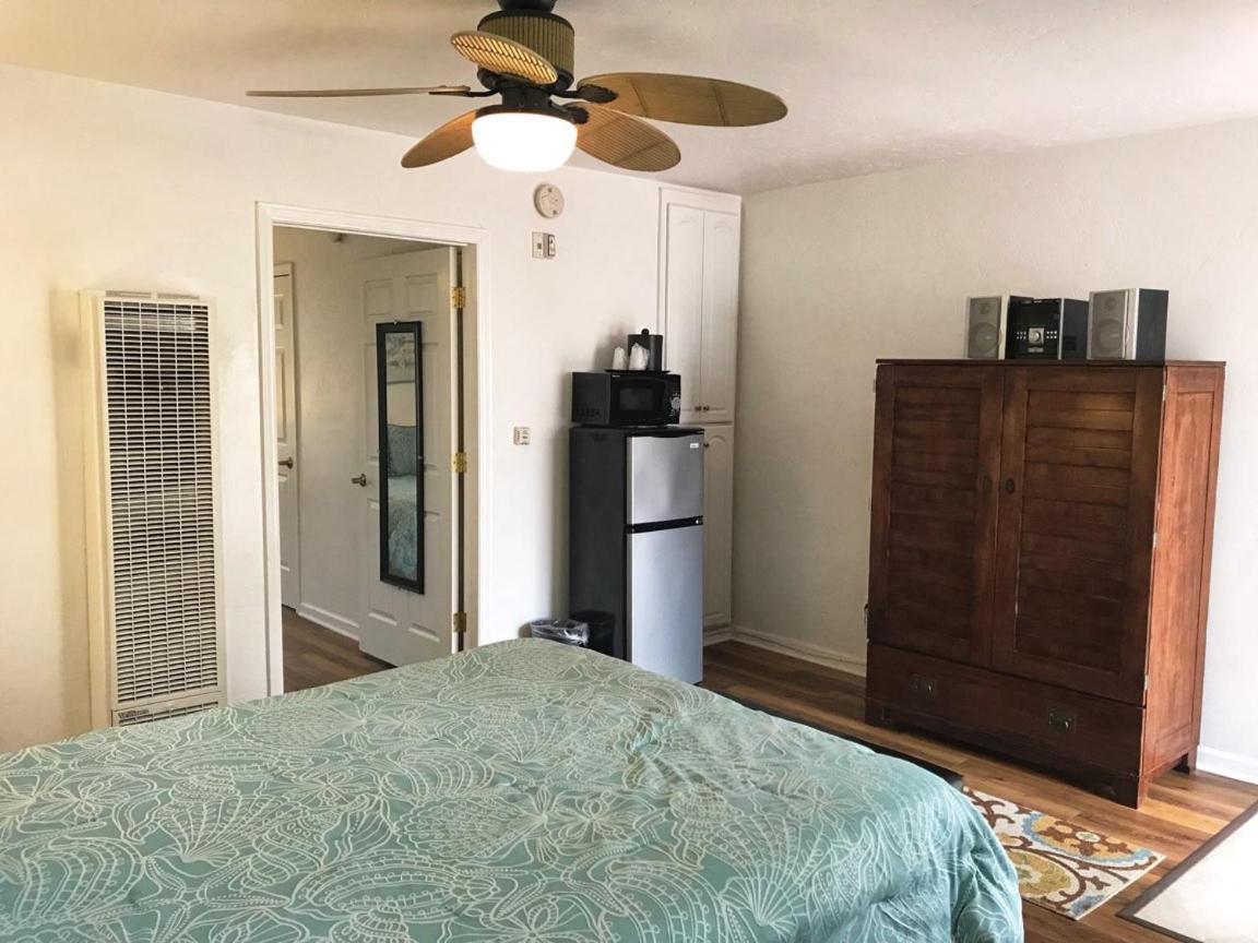 Pismo Beach Hotel Room photo